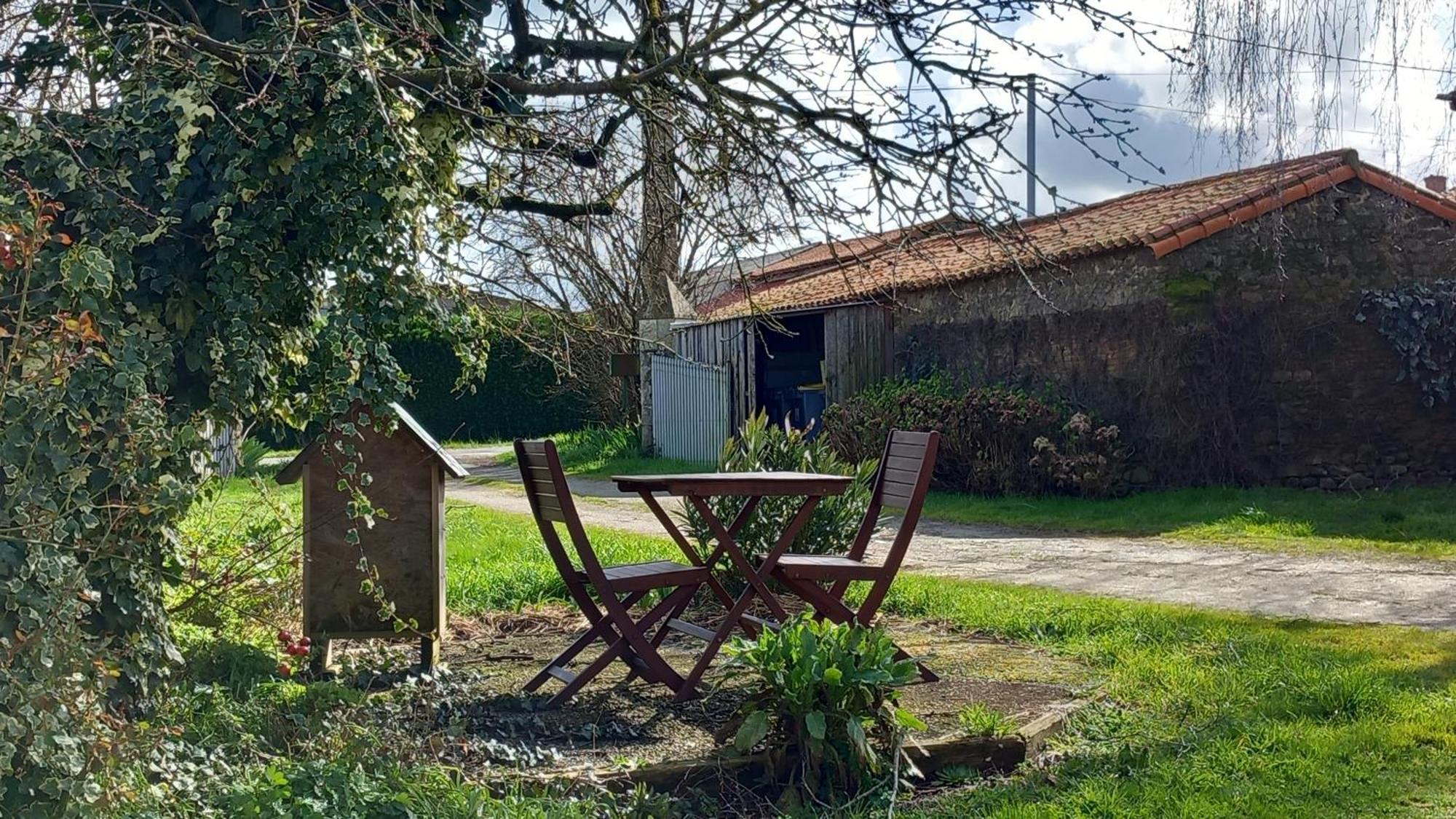 Chambres Et Gite Dans Un Lieu Calme Et Champetre Gourge Les Grippeaux Proche Parthenay Exterior photo